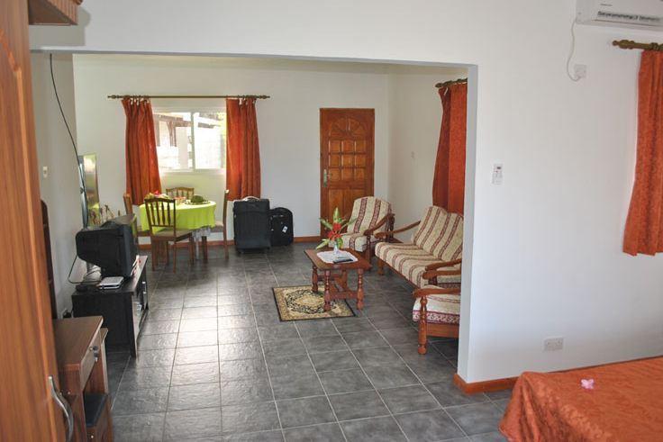 Rowsvilla Guest House Бо-Валлон Экстерьер фото