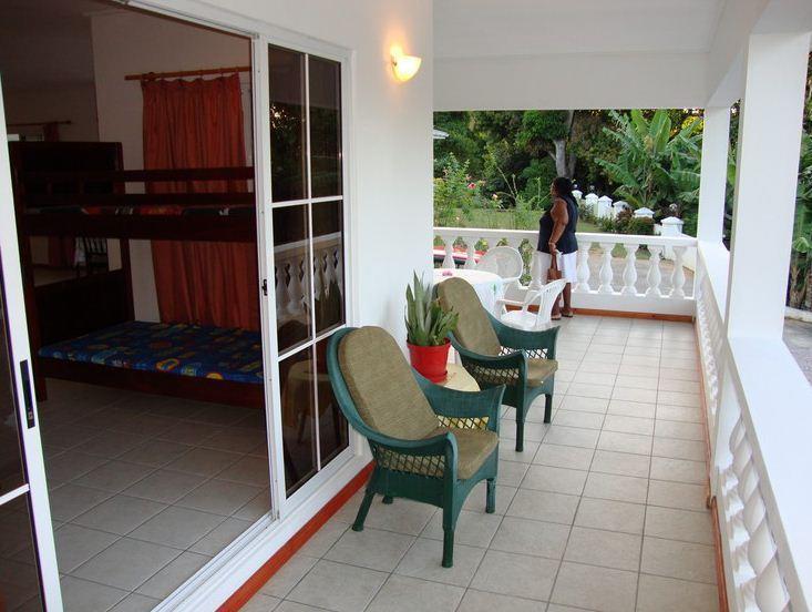 Rowsvilla Guest House Бо-Валлон Экстерьер фото